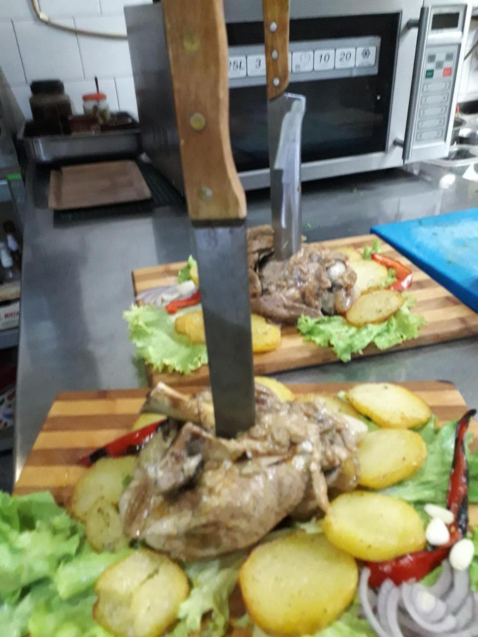 Семеен Хотел-Ресторант Маламовата Къща 고체 델체프 외부 사진